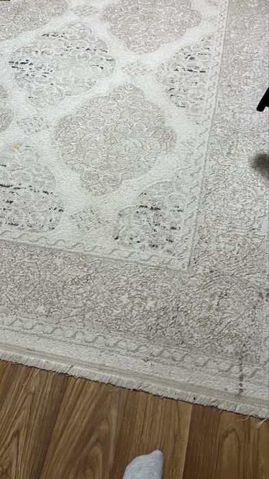Продам ковер 2*4 Б/у за 7000