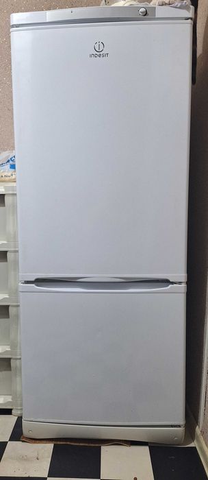 Холодильник INDESIT