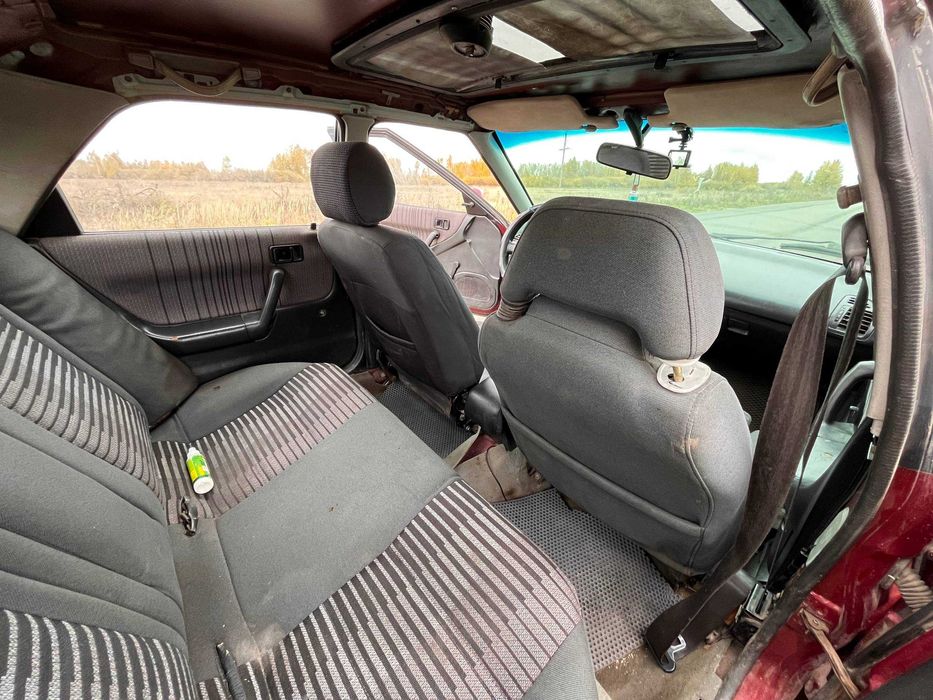 Автомобиль Mazda 323f bg