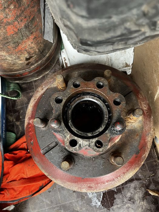 Продам задний барабан на мерс 814