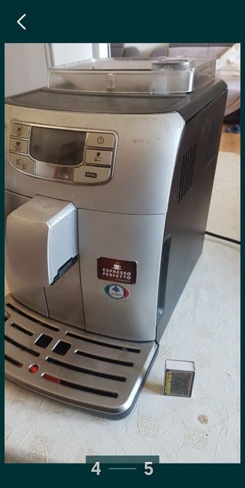 Vând expresor marca SAECO