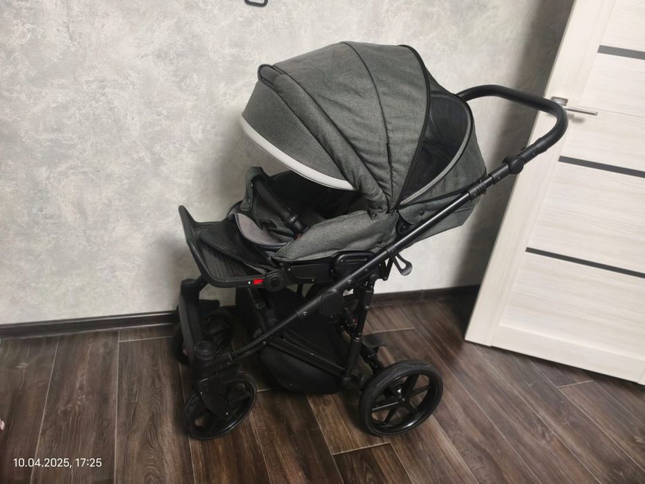 Продам коляску Adamex remini