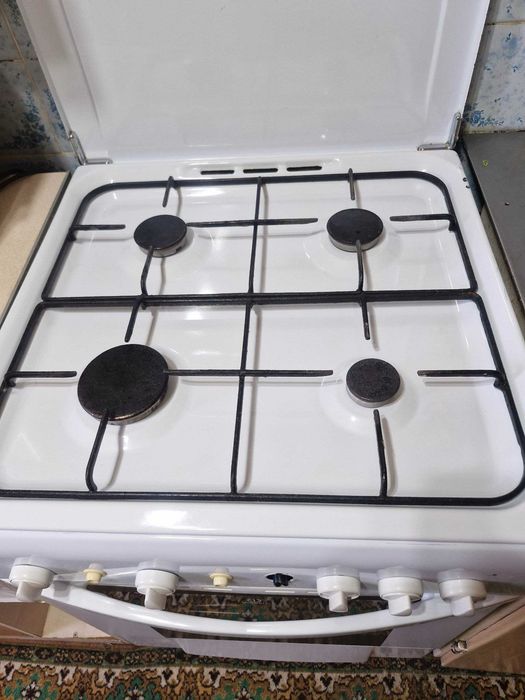 Продается Газовая Плита Indesit