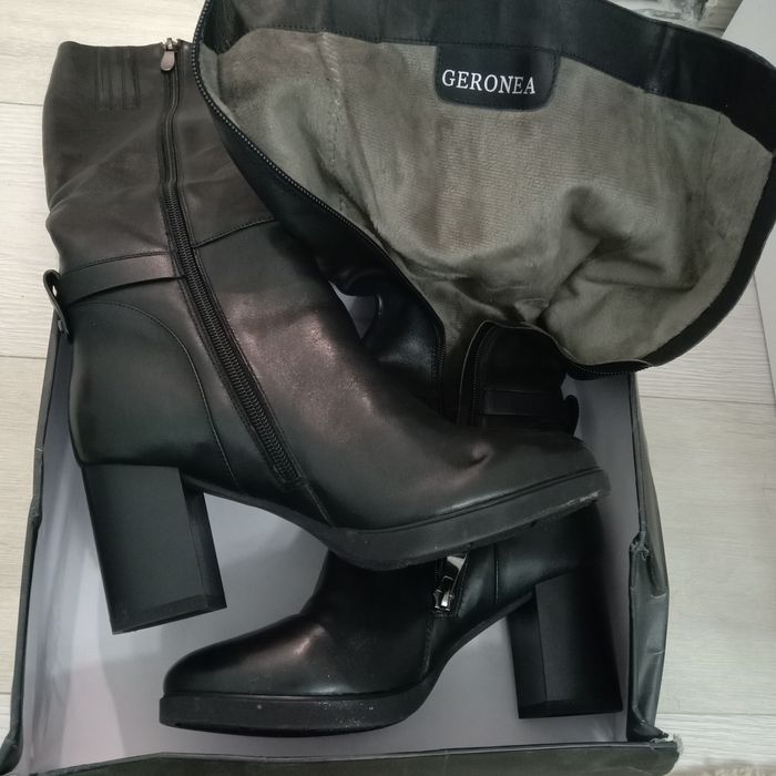 Продам новые сапоги