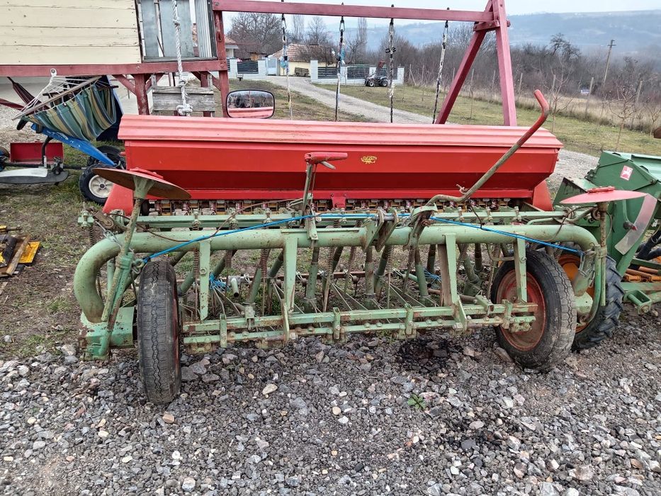 Semănătoare păioase amazone