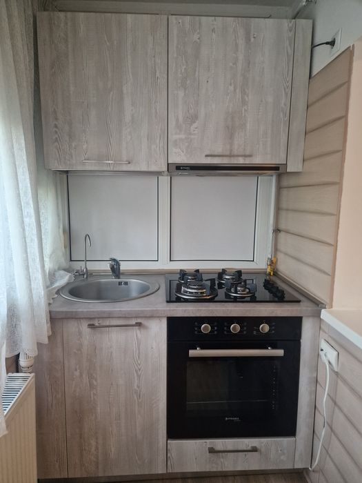 Închiriez apartament lânga liceul Pedagogic