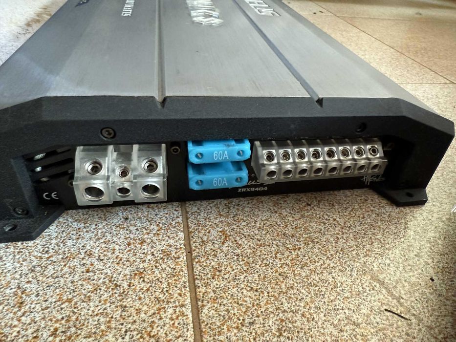 Усилвател Hifonics Zeus ZRX 9404 4x300