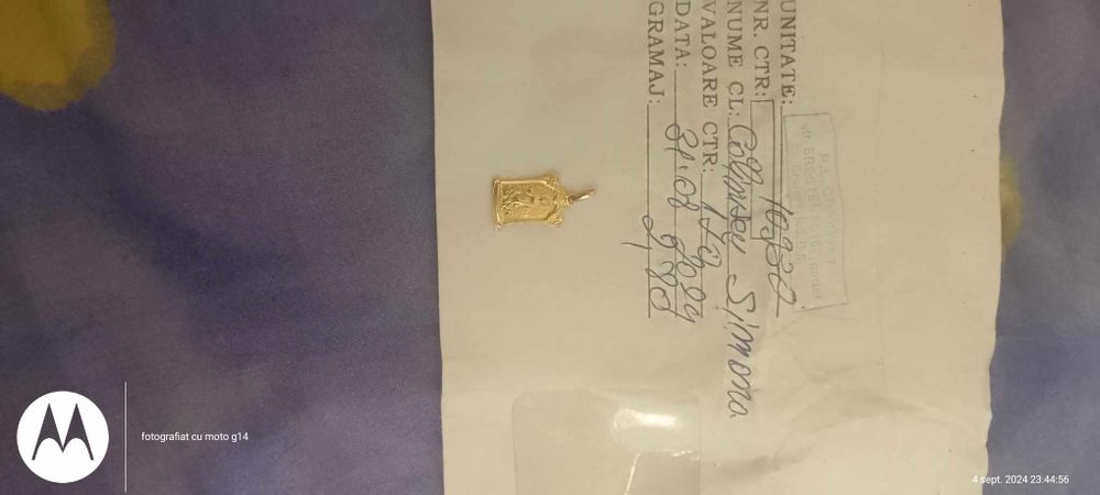 iconiță 18k g 2.80 este din Spania este ca nou