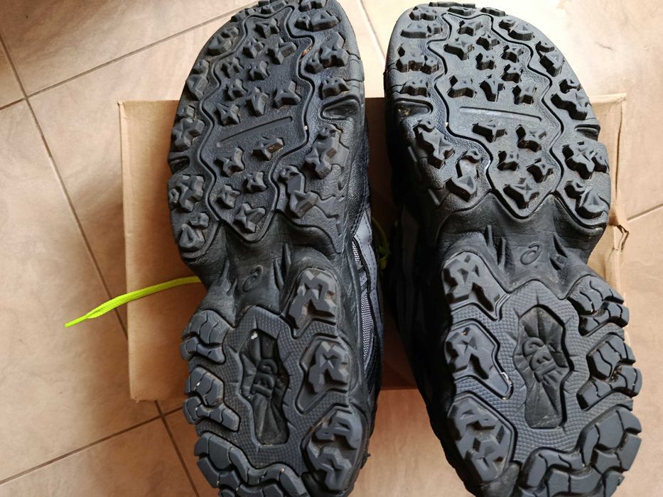 2 чифта Мъжки маратонки Asics Gel-Nandi, номер 46.5