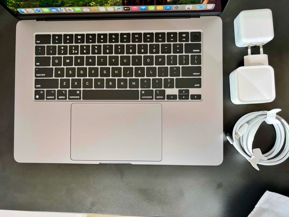 Vand MacBook Air 15 M3 2024