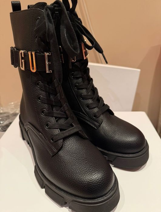 Оригинални дамски боти Guess