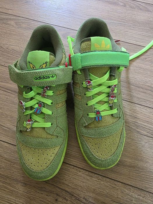 Adidas form low Grinch