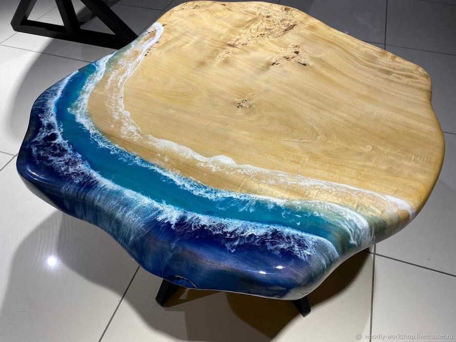 эпоксидный столик журнальный