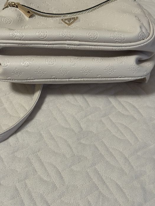 Оригинална раница GUESS