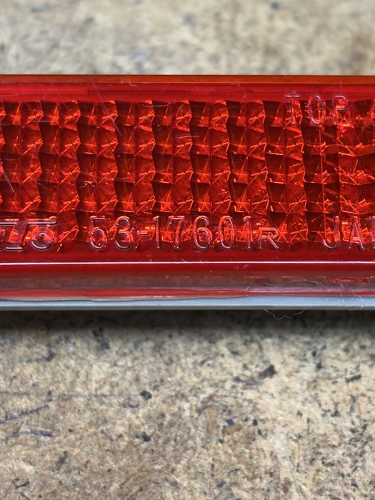 Катафот заднего бампера камри 50