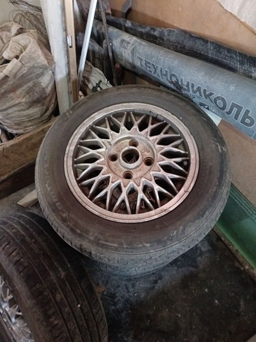 Ауди 80 титанка с резиной