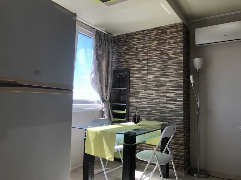 Дава се под наем Двустаен апартамент в Бургас, Възраждане - 70 кв.м за 357 € - Снимка #6