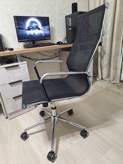 Компьютерное кресло