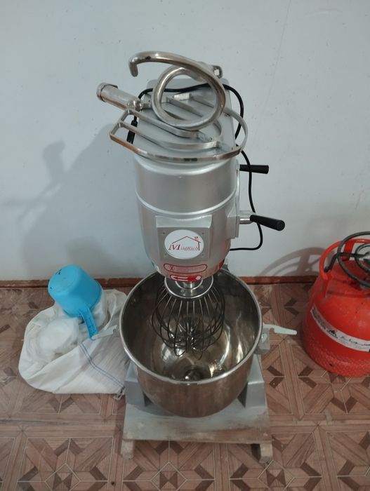 Духовка электрическая, стол ва миксер б30