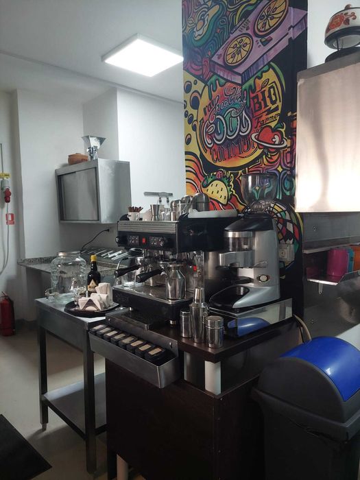 Vânzare afacere /  Închiriere bucătărie complet echipată