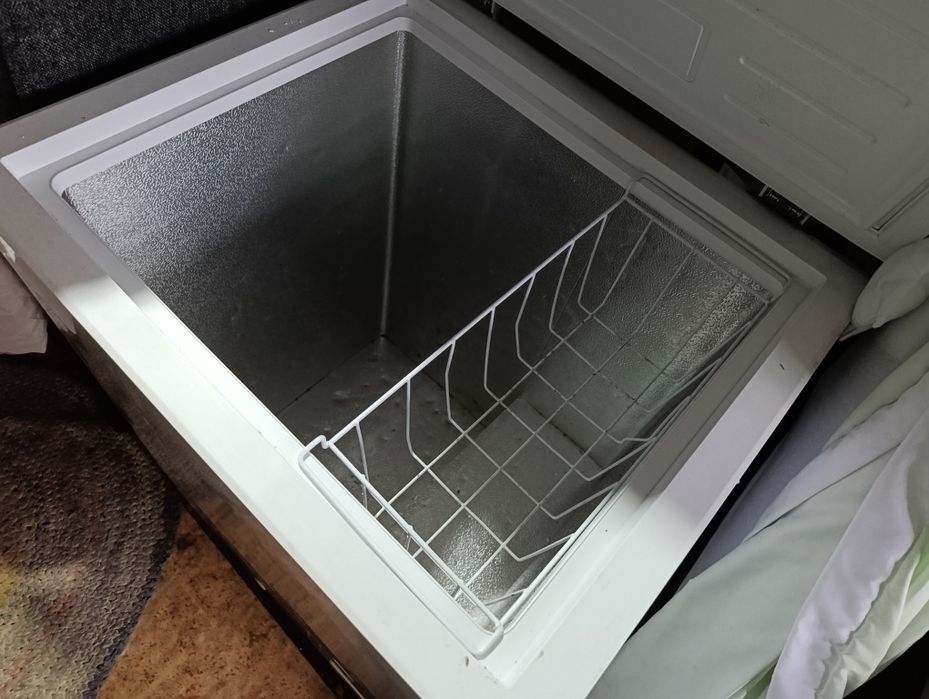 Продам морозильную камеру