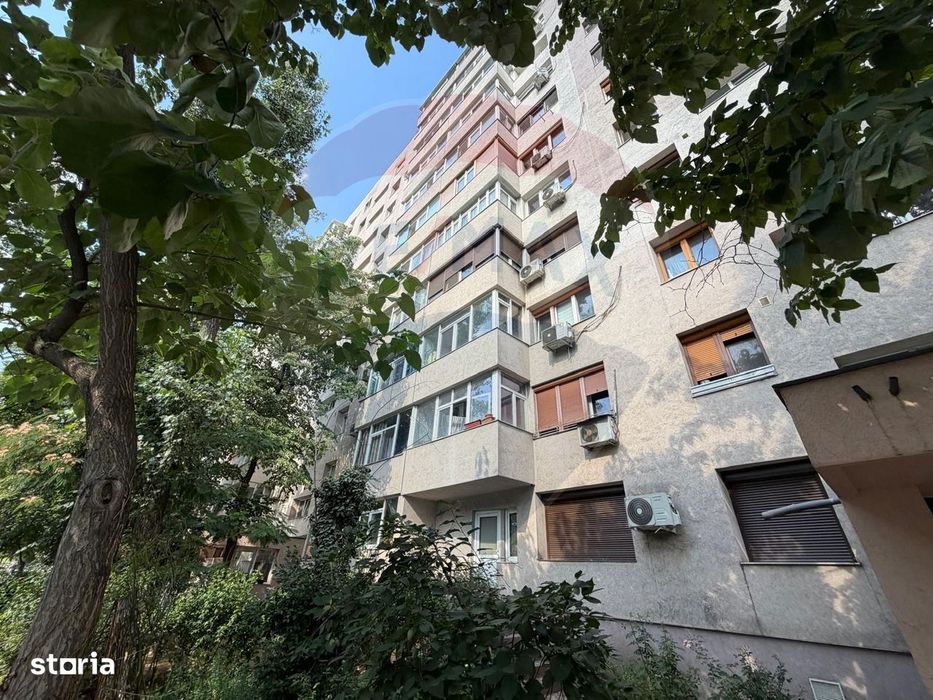 De vanzare Apartament 2 cam zona Titan - Auchan