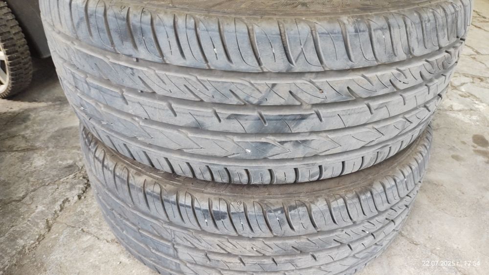 Летни гуми VIKING Дот 21 г. 2 бр.  и Pireli 2бр.
