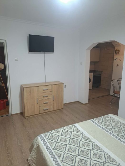 Garsoniera de inchiriat