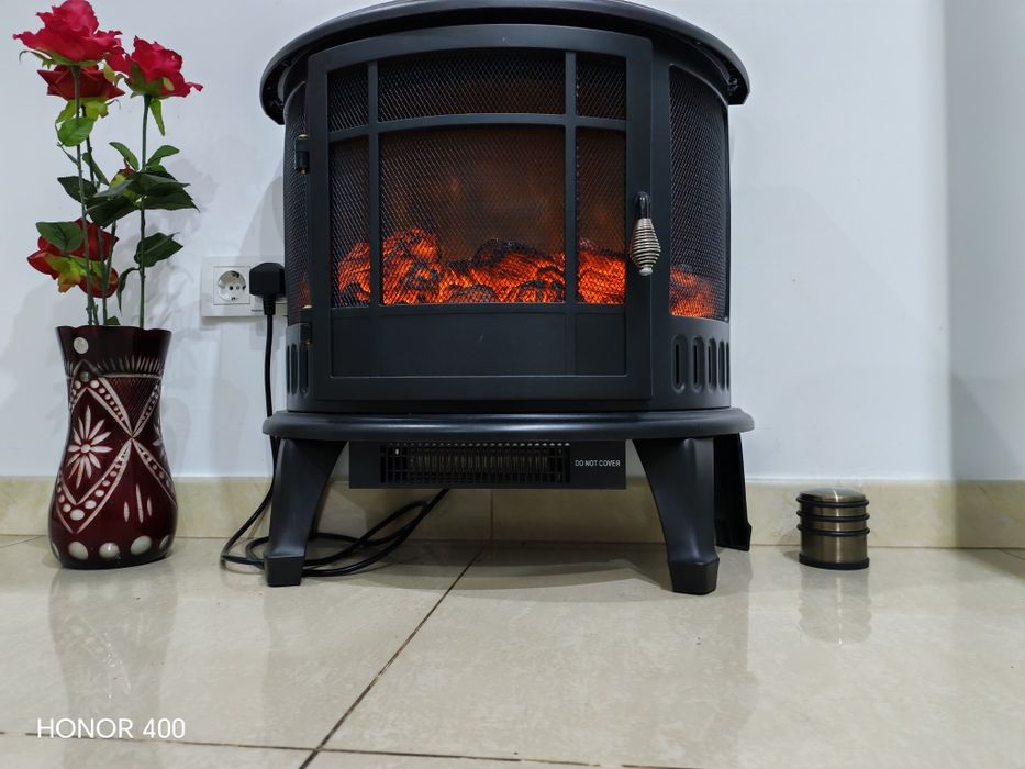 Șemineu electric decorativ cu funcție de incalzire