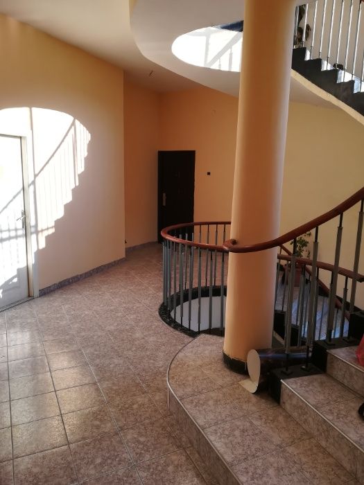 Продава се Офис в Хасково, Любен Каравелов - 122 кв.м за 1020 €/кв.м - Снимка #1