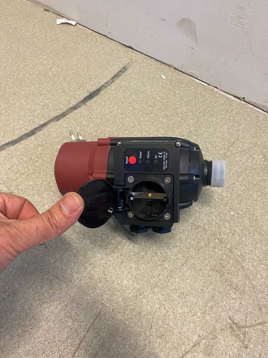 Пресостат електронен 2.2kW 1" 60°C регулируем/Пресостат електрон 2.2kW