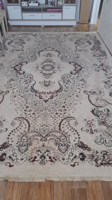 Продам ковер.
