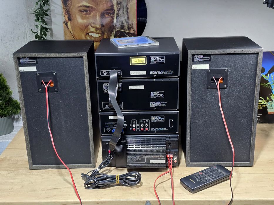 Linie audio TECHNICS CH-550, cd-player, procesor, receiver, deck, boxe
