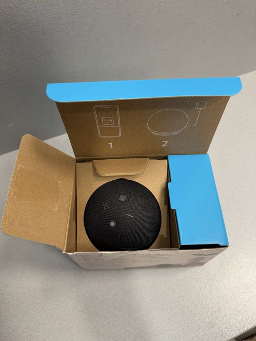Продавам смарт колона Amazon Echo Dot 5