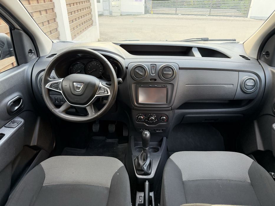 Dacia Dokker 5 locuri Aer conditionat 2017 Euro 6 1.2 benzina TCE 115 cai 215.000 KM