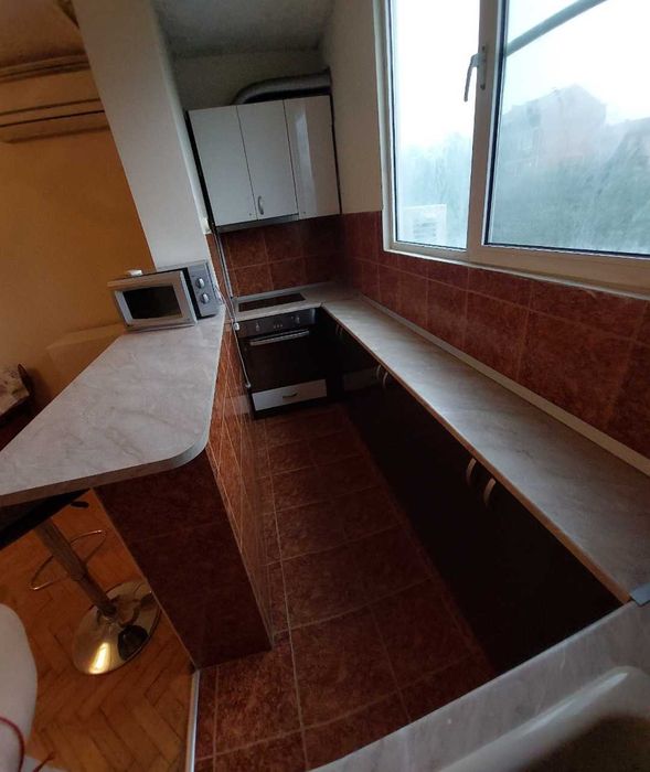 Дава се под наем Тристаен апартамент в Пловдив, Христо Смирненски - 80 кв.м за 367.2 € - Снимка #3