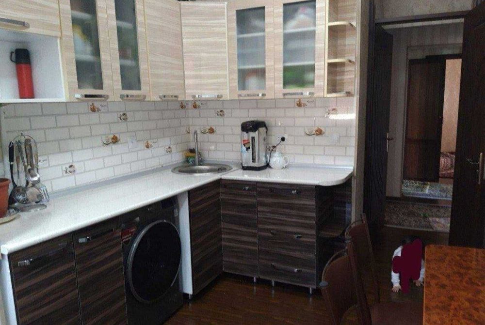 Юнусабад 4кв Аренда 4комн 3 этаж