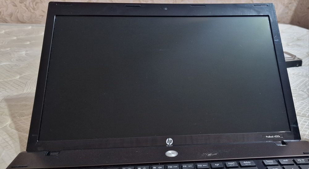 Ноутбук HP в хорошем состоянии