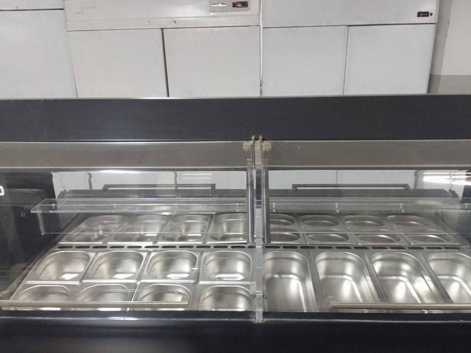 Холодильная витрина . Оборудование