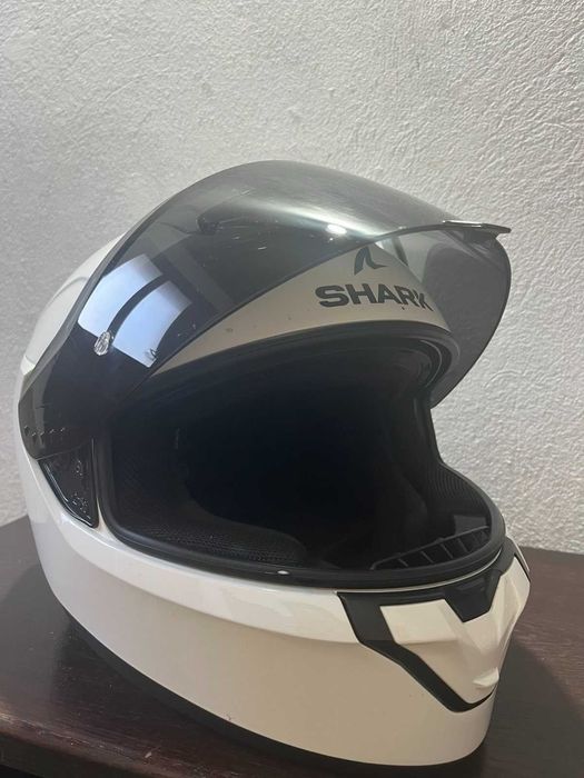 Shark Ridill 2 white gloss