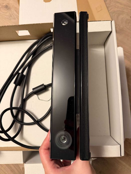 Combo XBOX One 500 GB & Kinect & Jocuri