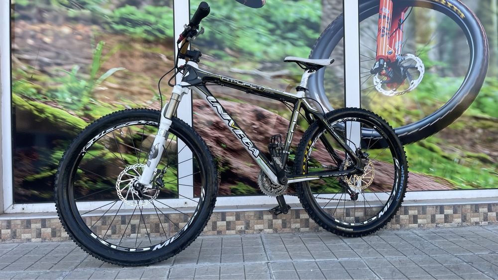 Univega Hardtail 26” carbon