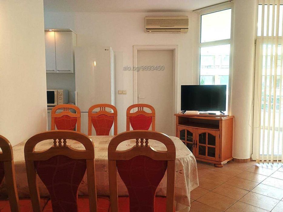 Дава се под наем Тристаен апартамент в к.к. Слънчев бряг - 95 кв.м за 254.49 € - Снимка #1