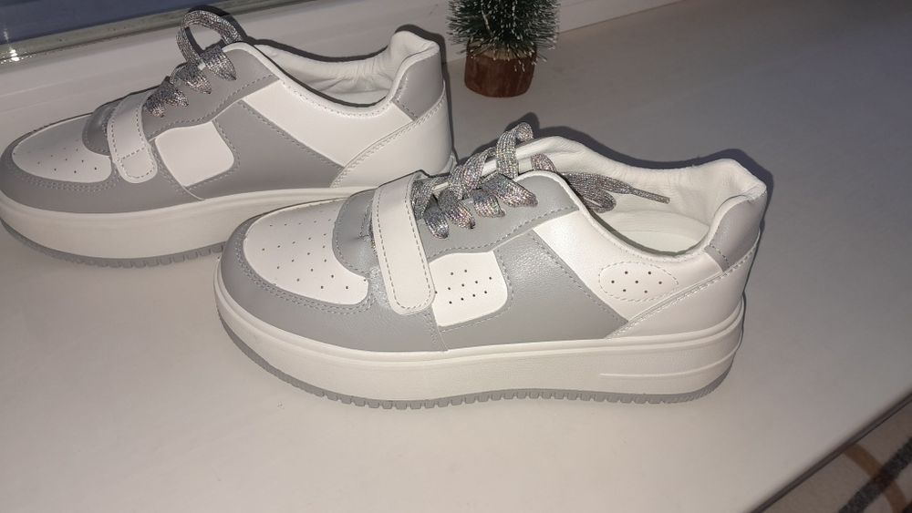 Кросовки новые размер 38