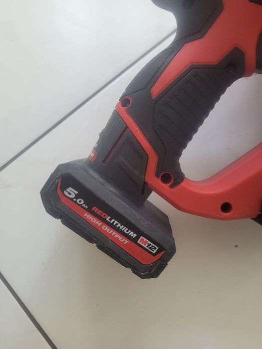 Mașina desfundat țevi Milwaukee