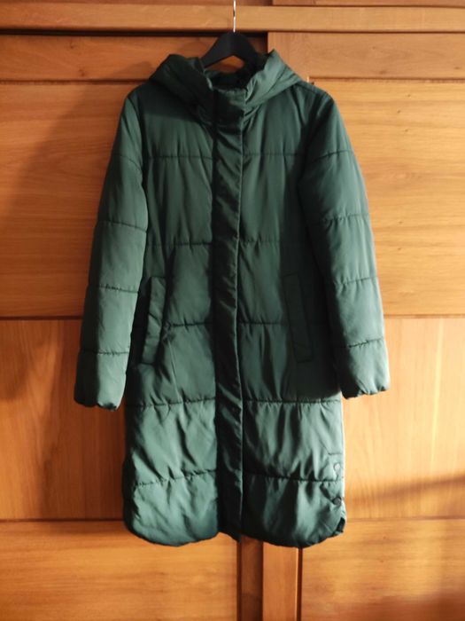 Зелено яке Reserved