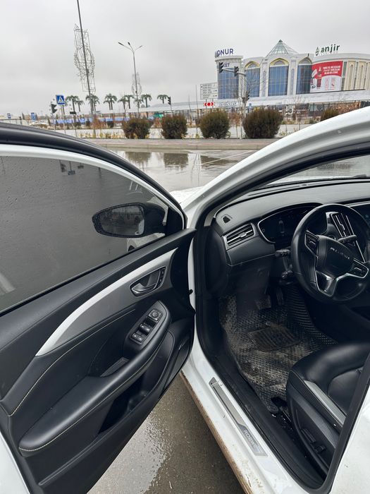 Roewe i6 max 215 млн