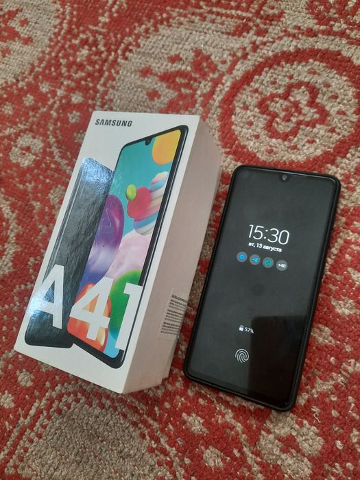 Продам Samsung A 41 почти как новый