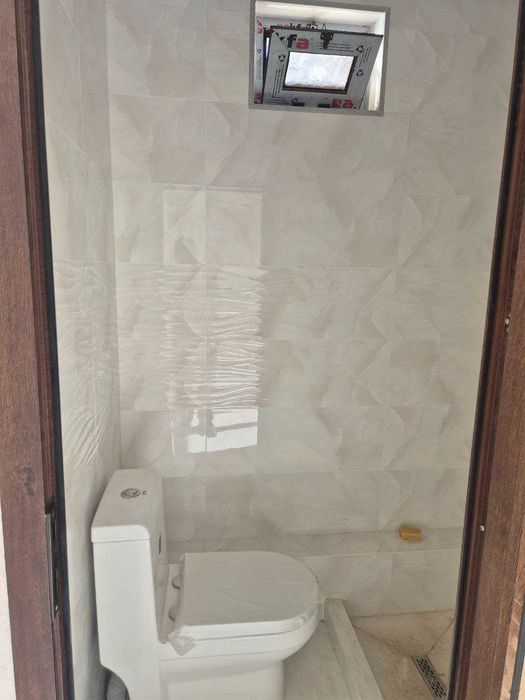 Янги курилган уй сотилади  5-хона, 3-соток