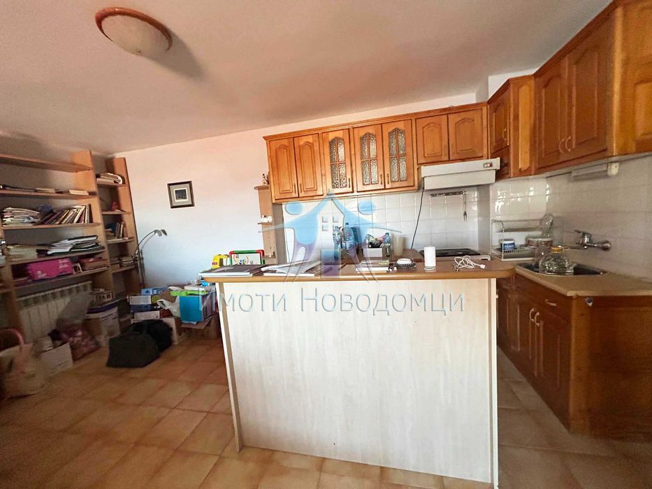 Продава се Тристаен апартамент в Шумен, Пазара - 100 кв.м за 459 €/кв.м - Снимка #4